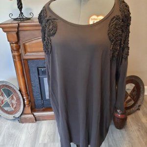 H&M NWT Ladies chocolate dress with ruffle detail Size Large